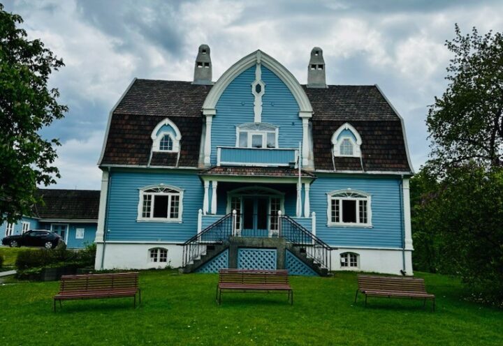 villa blå 2